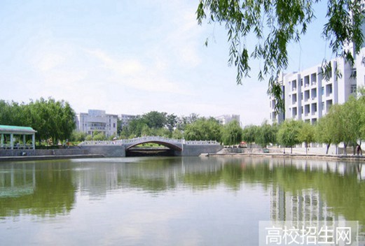 燕山大学图片