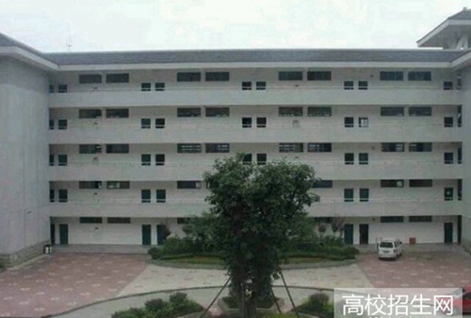 四川三河职业学院图片