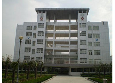 å­¦æ ¡å»ºç­