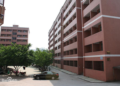 å­¦æ ¡å»ºç­