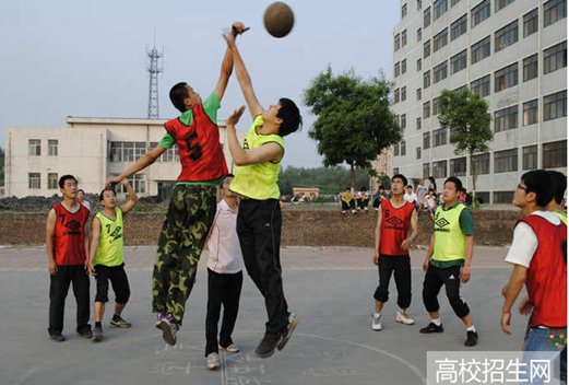 山西同文职业技术学院图片