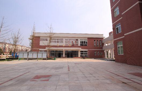 都江堰市技工学校图片