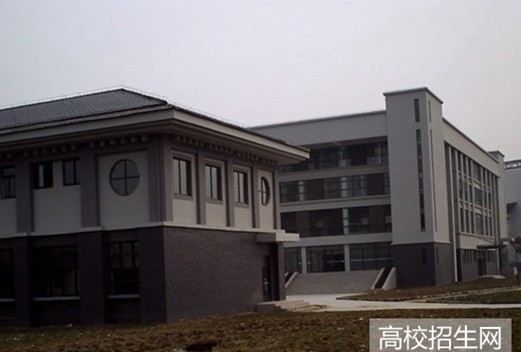 内蒙古大学图片