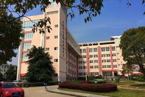 重庆市云阳师范学校五年制大专学费多少钱