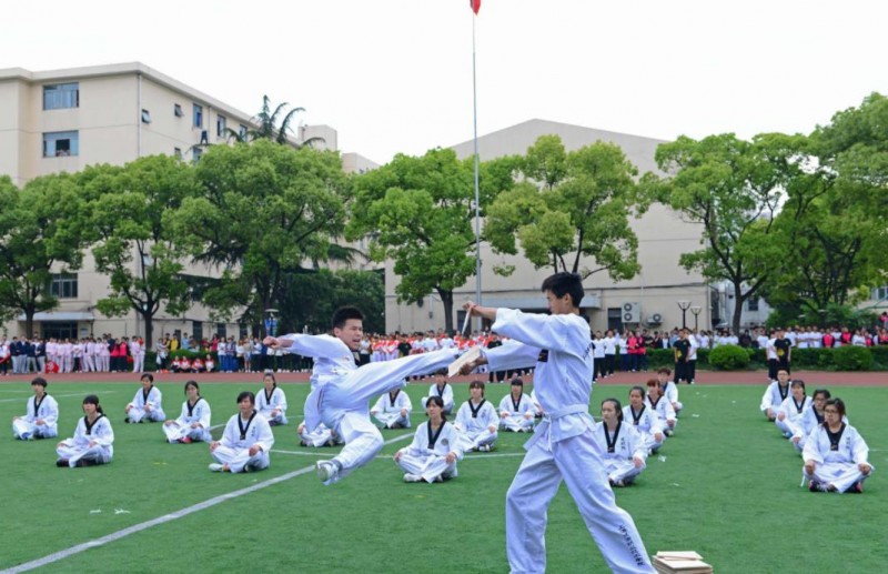 上海医药高等专科学校招生办联系电话