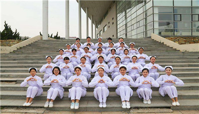 2020年重庆女生在卫校学什么好