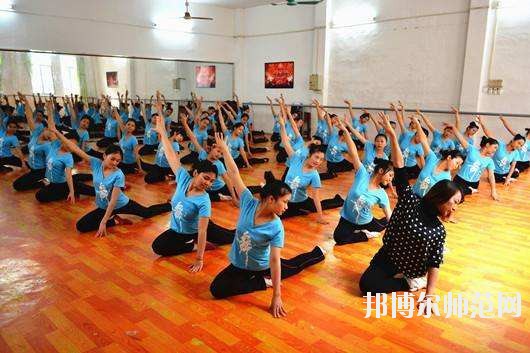 河北2020年女生学幼师学校有前途吗