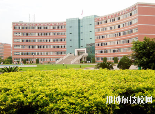 成都城市建设技工学校4