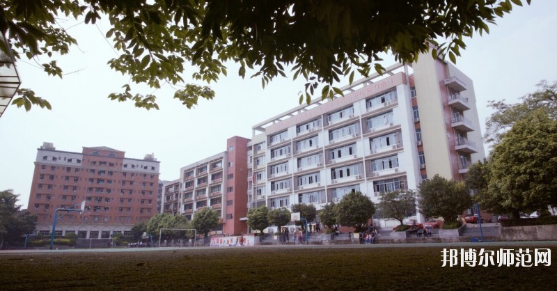 重庆工艺美术幼师学校