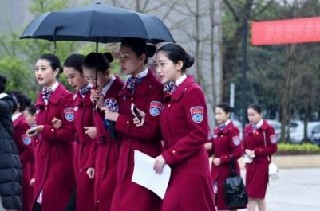 四川省空姐岗位待遇怎么样